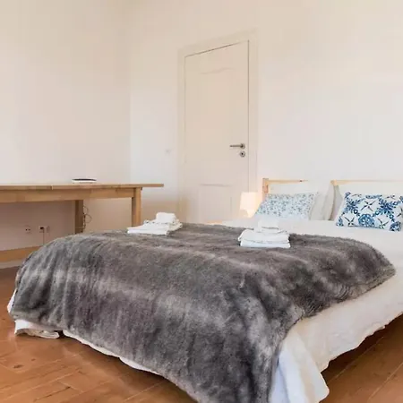 Lisbon Secret & River View Family Flat Apartment