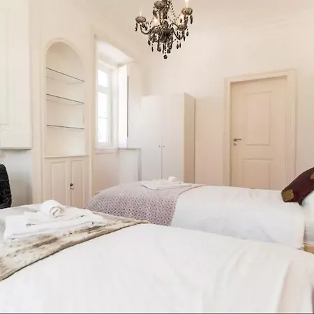 Lisbon Secret & River View Family Flat Apartment Lisbon